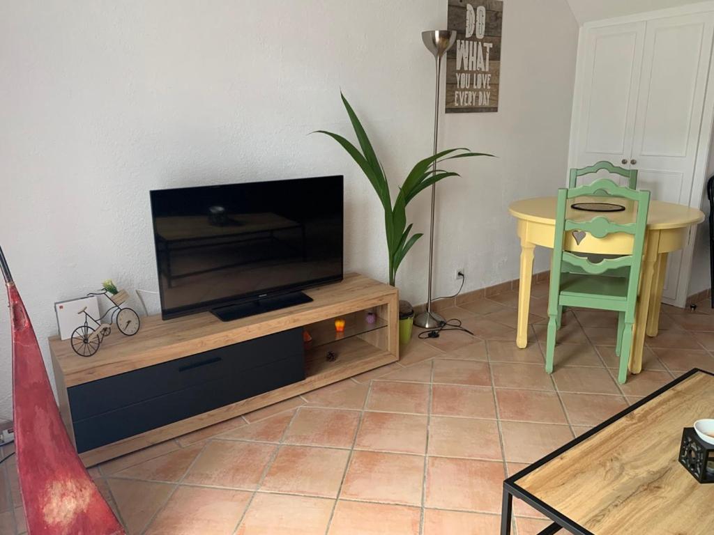 Cottage Avec Terrasse Domaine Golf De Limere Prox Orleans Ardon (Loiret) Exterior foto
